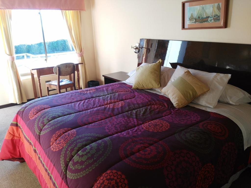 Hotel Puerto Mayor Сан-Антонио Экстерьер фото