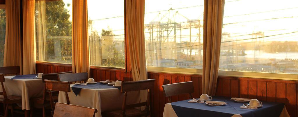 Hotel Puerto Mayor Сан-Антонио Экстерьер фото