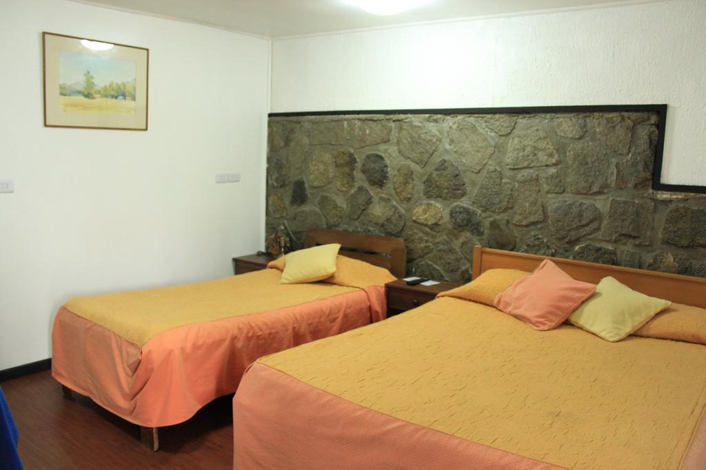 Hotel Puerto Mayor Сан-Антонио Экстерьер фото