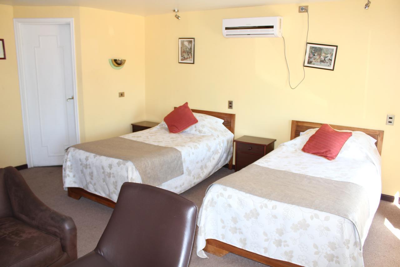 Hotel Puerto Mayor Сан-Антонио Экстерьер фото